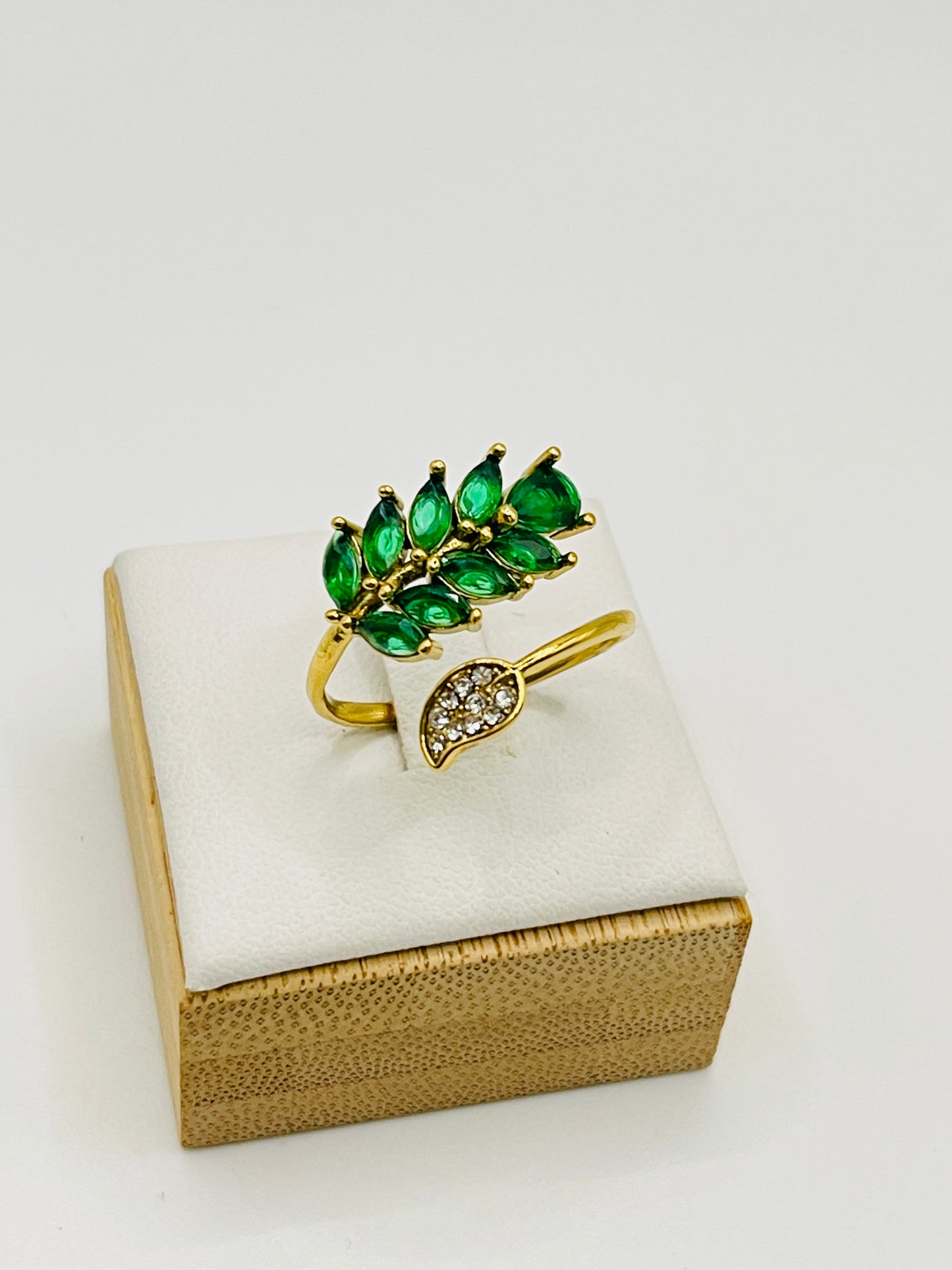 Emerald Leaf Crystal Ring Set - Gold Adjustable