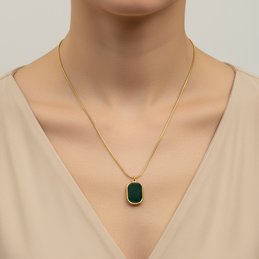 Noir Luxe Pendant Chain-gold