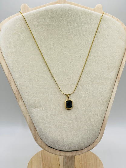 Emerald Glow Pendant Necklace