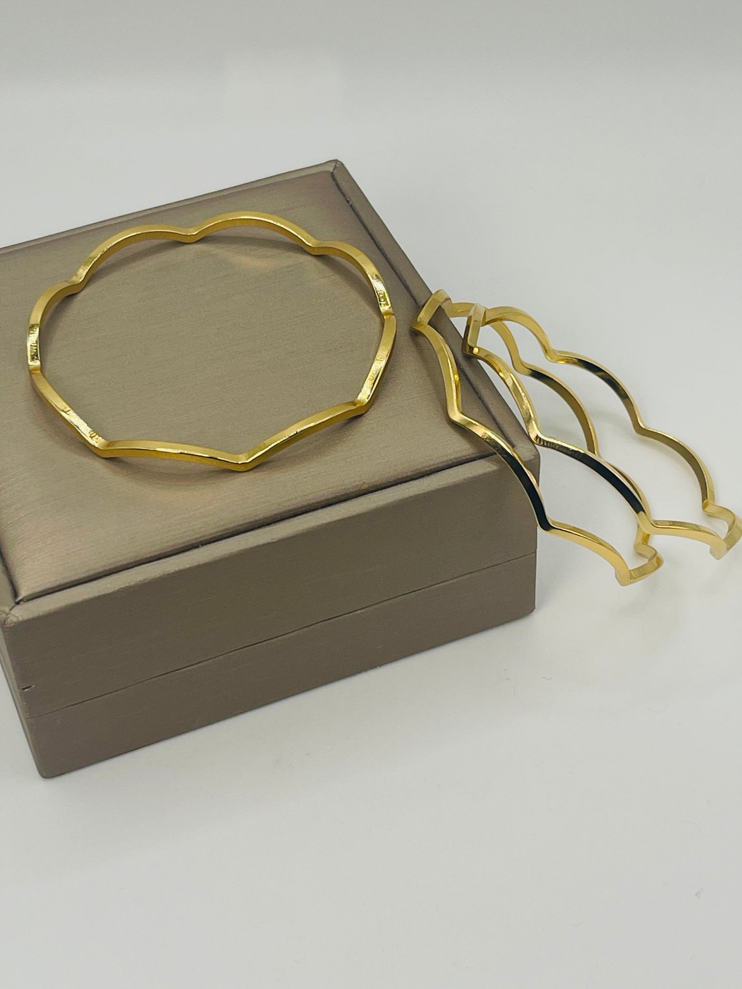 Golden Wave Elegance Bangle