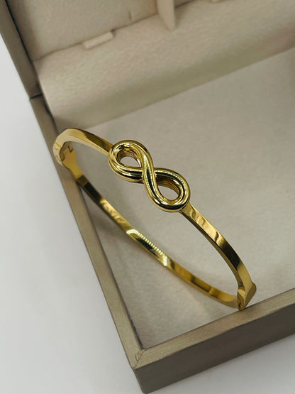 Infinity Grace Gold Bangle