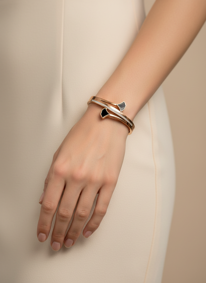 Motif Pave Rose Gold Bangle