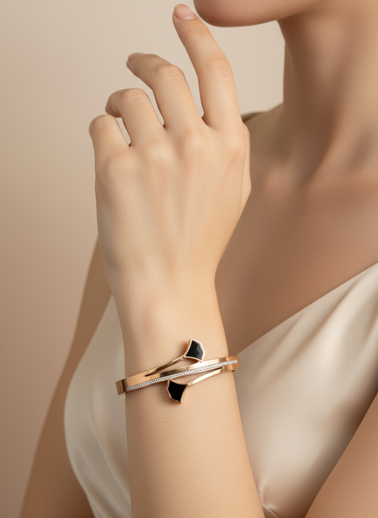 Motif Pave Rose Gold Bangle