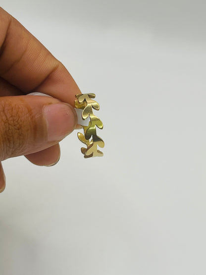 Laurel Leaf Band Ring