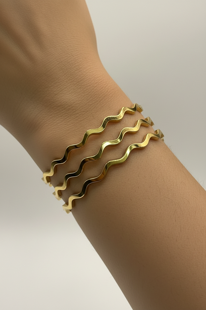 Gold Wave Bangle Set