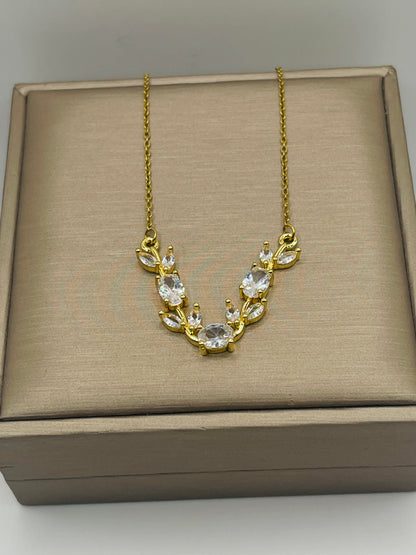 Tulip Necklace White Stone