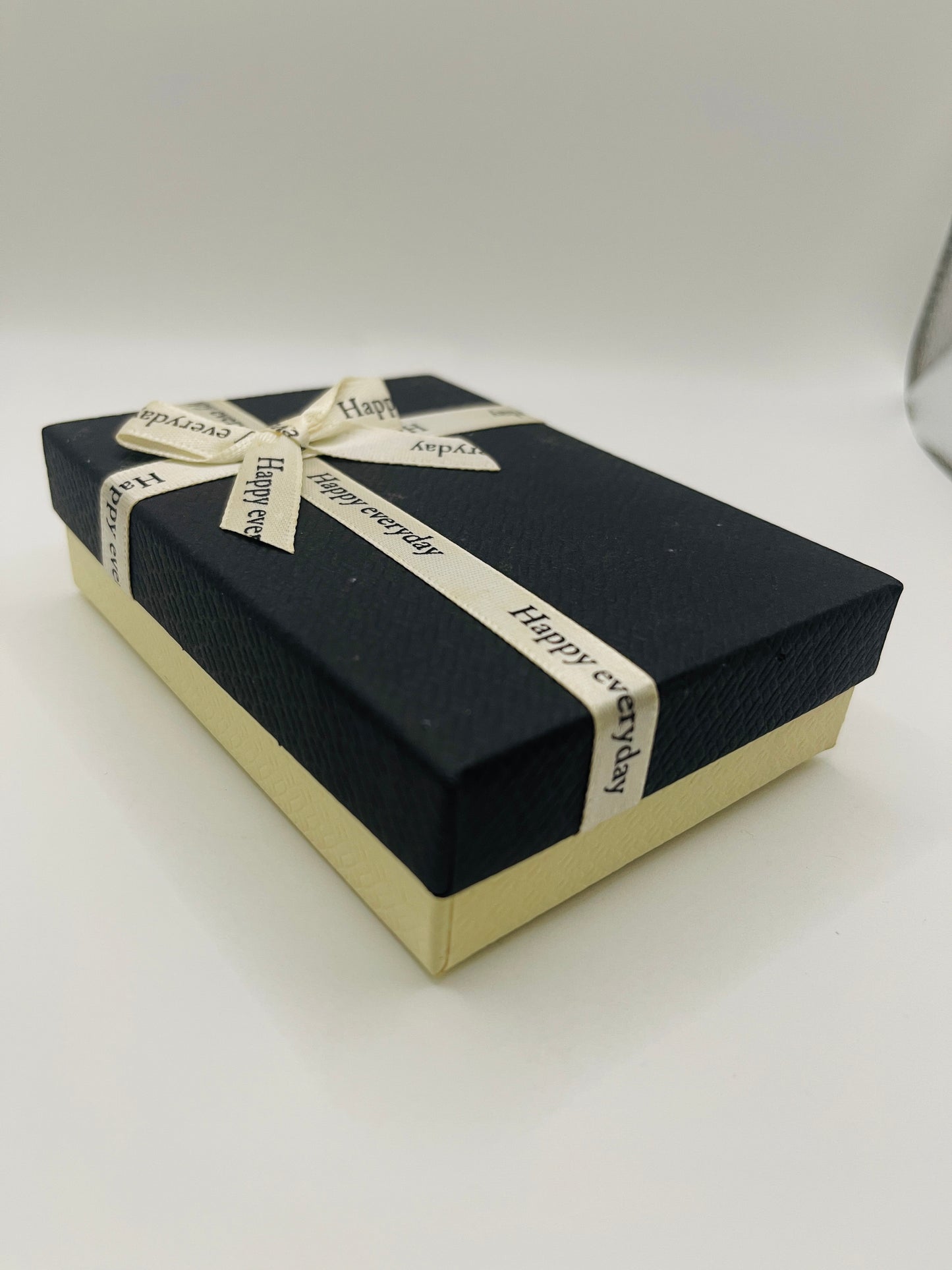Happy Everyday Gift Box