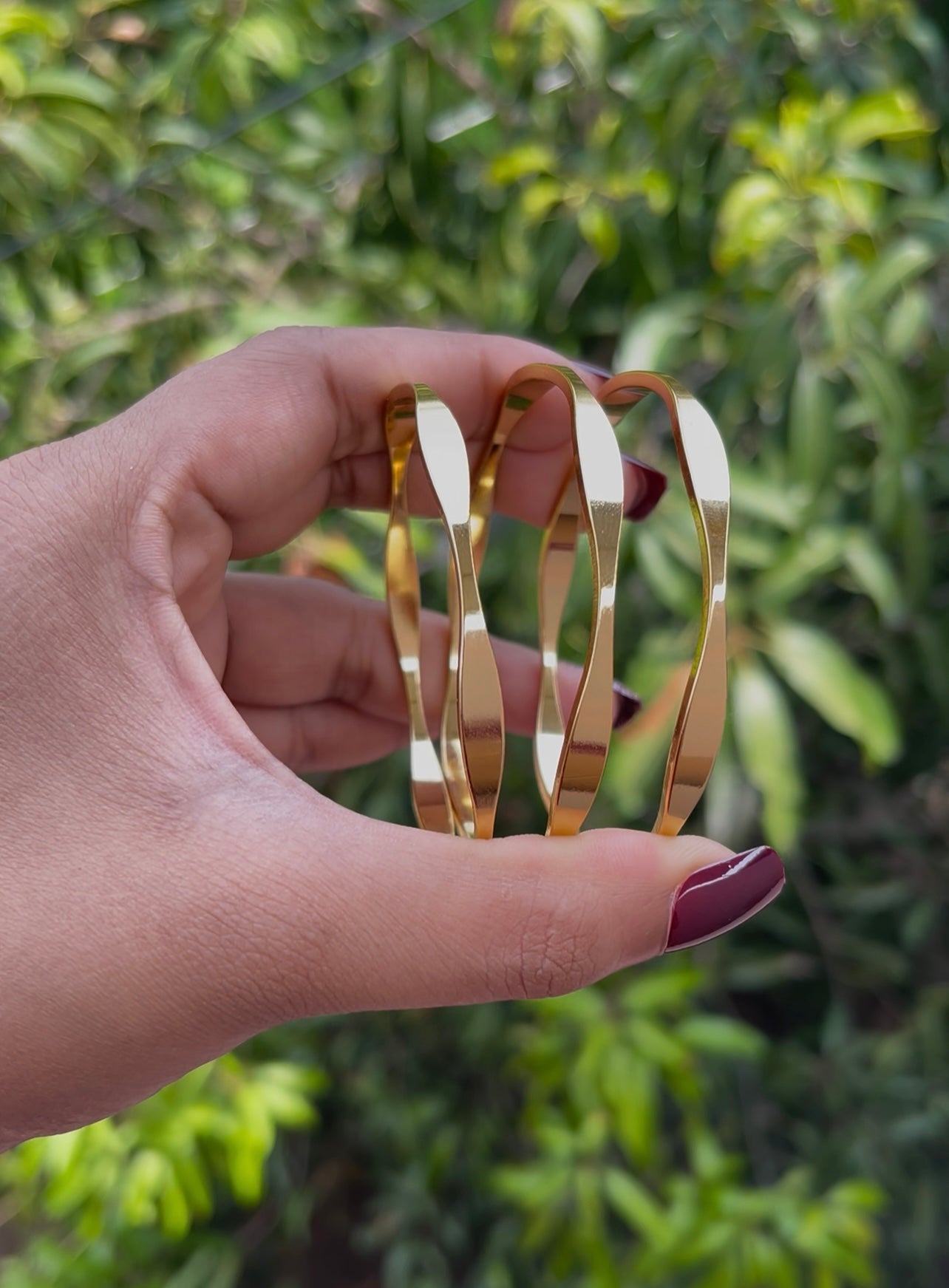 Minimalist Wave Gold-Plated Bangle