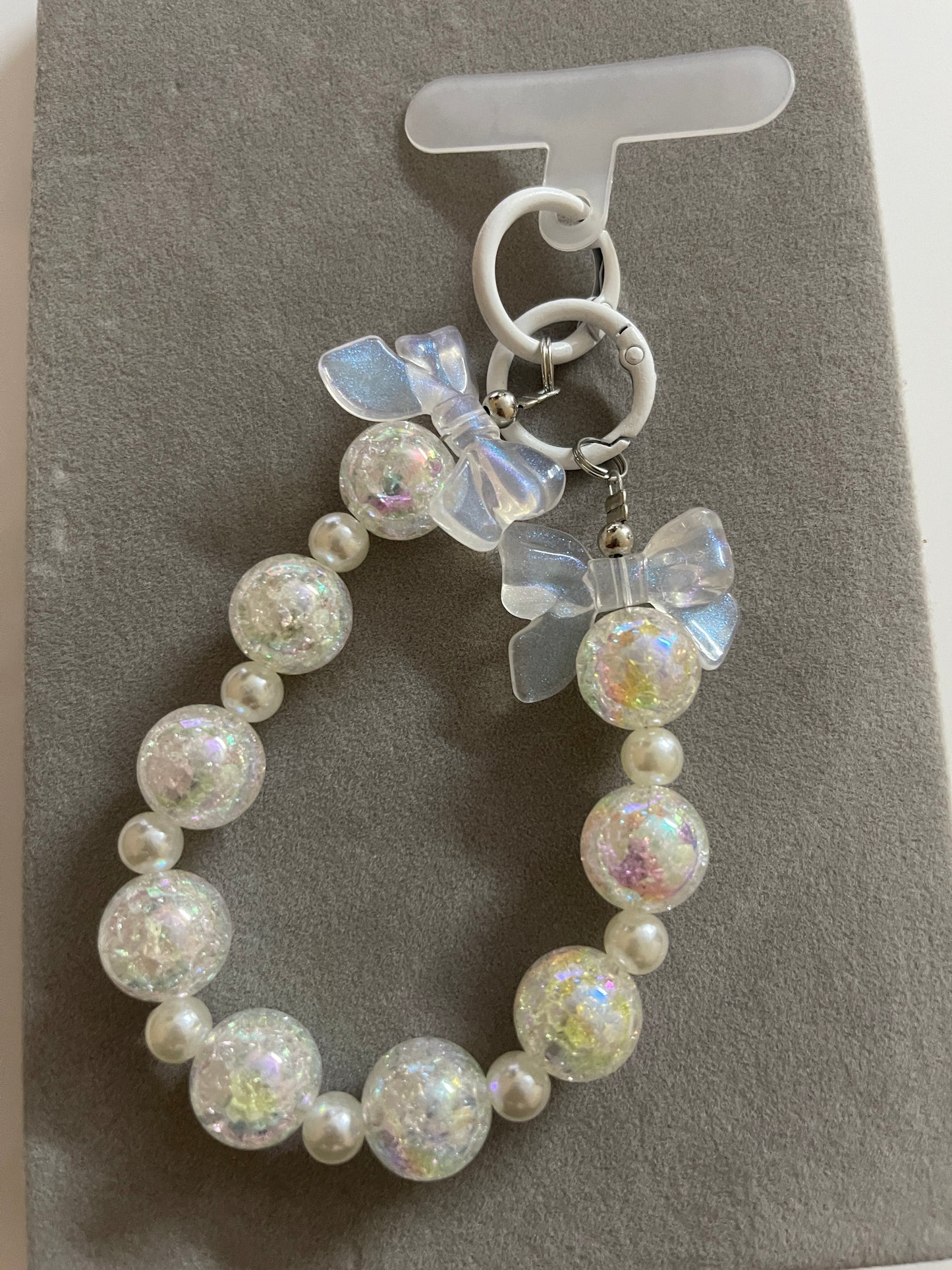 Aurora Pearl Bow Phone Charm