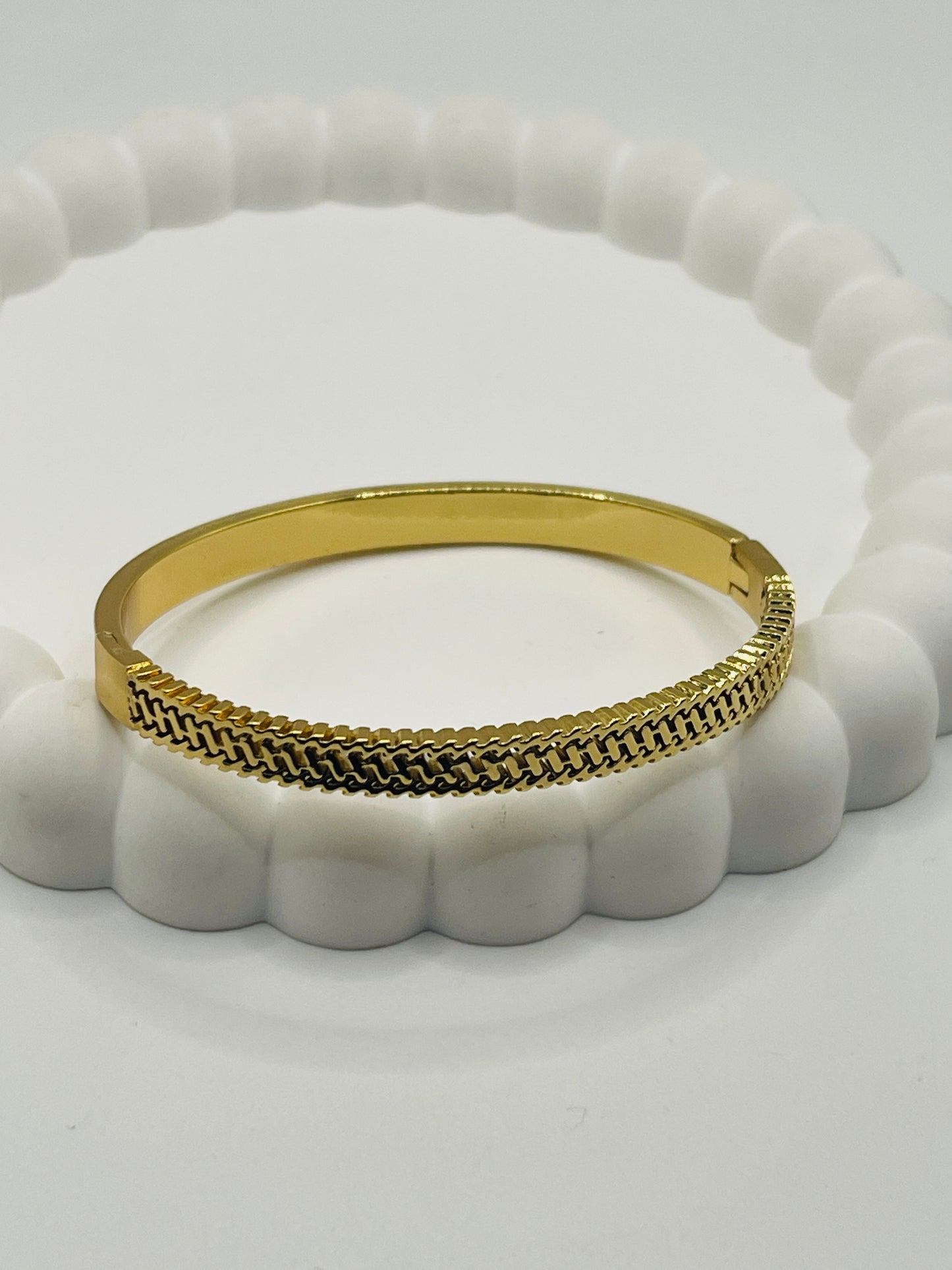 Gold Mesh Weave Bangle