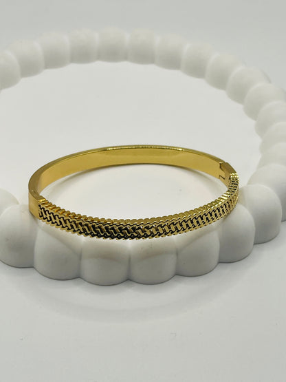 Gold Mesh Weave Bangle