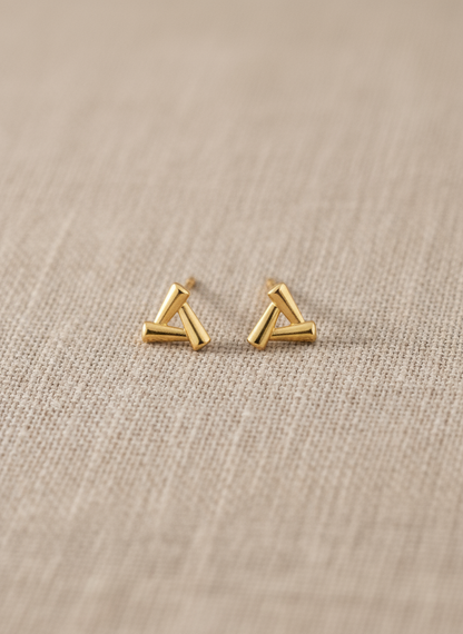 Minimalist Tri Stud