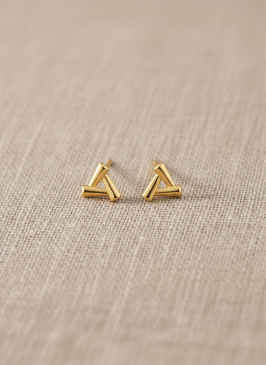 Minimalist Tri Stud