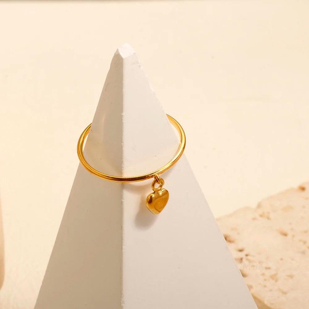 Dainty Heart Charm Rin